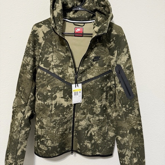 Nike Tech Windrunner Fleece Hoodie (HV5055 276) Camo Jacket Men’s Small NWT - Picture 1 of 4